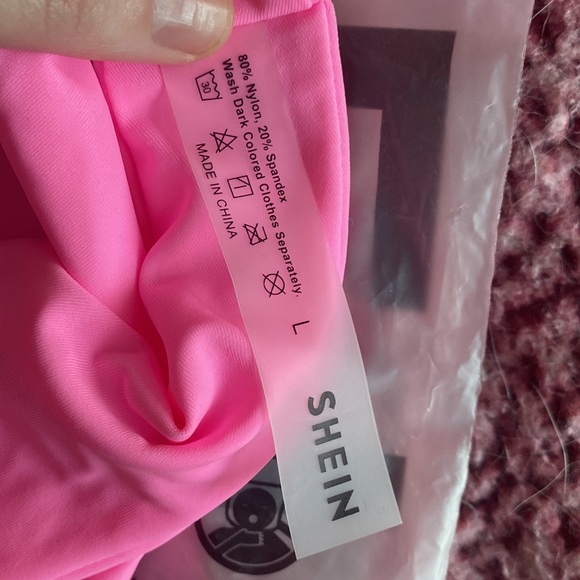 Pink Ruffle Shein Bikin - Picture 3 of 5